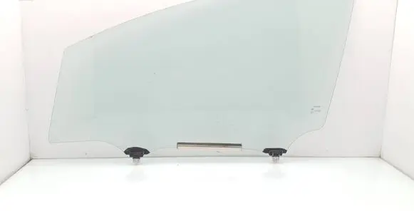 Toyota Corolla Verso AR10 Front door window glass four-door 681020F010 AS2