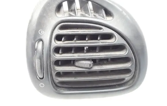 Citroen Xsara Picasso Dashboard side air vent grill/cover trim 9631280077