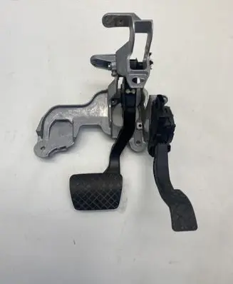 Audi A6 S6 C7 4G Brake pedal bracket assembly 4G1723117 8K1723523A