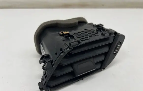 Ford Fiesta Dashboard side air vent grill/cover trim H1BBA018B08ADW