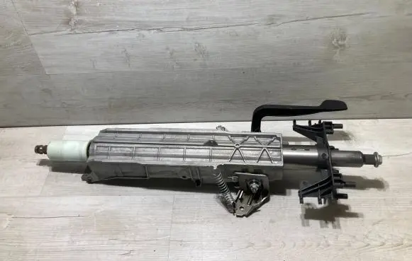 BMW 1 F20 F21 Steering wheel axle 6854964 768443