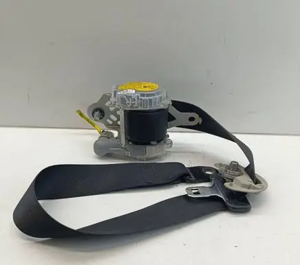 Subaru Outback (BS) Front seatbelt G087901