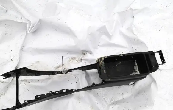 Toyota Avensis T250 Armrest