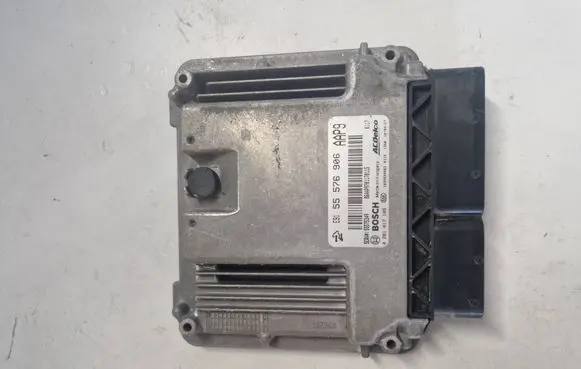 Opel Insignia A Engine control unit/module 55576906 55575349