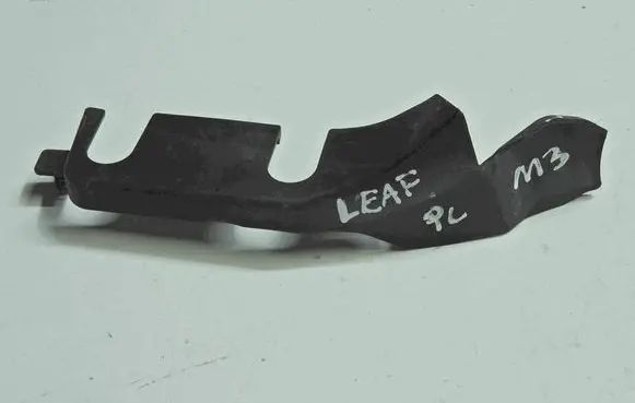 Nissan Leaf I (ZE0) Fender end trim 651513NA0A LG645211200