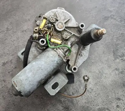Ford Fiesta Rear window wiper motor 0390201515 89FG17K441AA