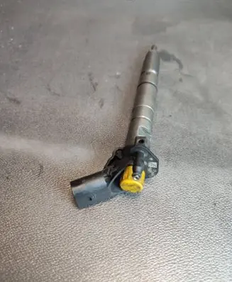 Audi Q7 4L Fuel injector 0445115052
