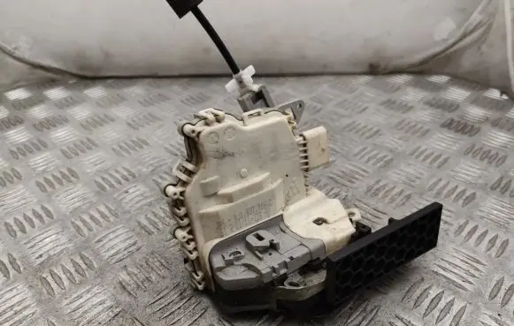 Porsche Panamera (970) Front door lock 8J1837016C