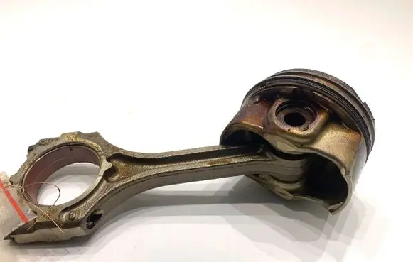 KIA Sportage Piston with connecting rod G4FJ