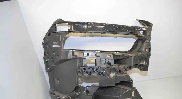 Front bumper mounting bracket