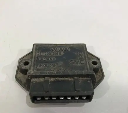 Volkswagen Golf III Ignition amplifier control unit 211905351E 5WK6101