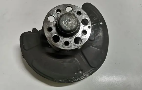 Mercedes-Benz E W212 Front wheel hub spindle knuckle