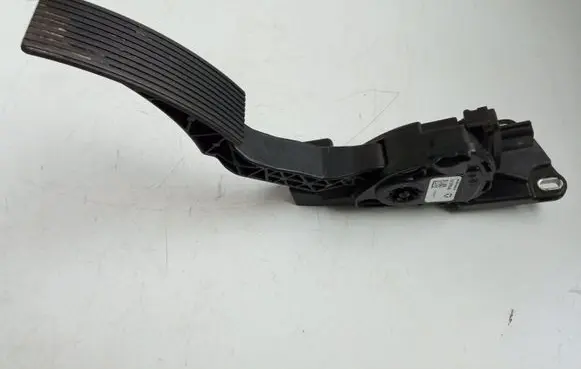 Jeep Grand Cherokee Accelerator throttle pedal 52124785AD