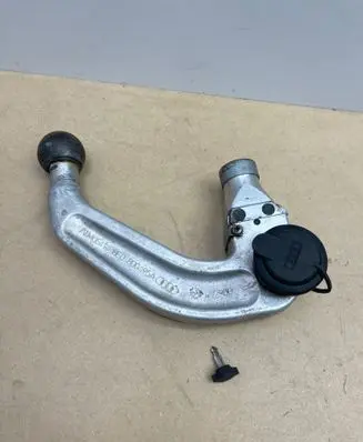 Audi A4 S4 B7 8E 8H Detachable towbar 8E0800495A