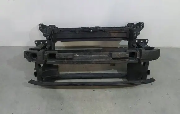 Volkswagen Polo VI Radiator support slam panel 
