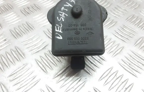 Renault Laguna II Headlight level adjustment motor 8200006664