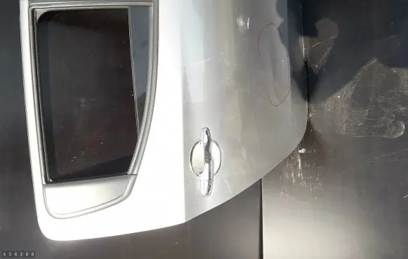 Mitsubishi L200 Rear door
