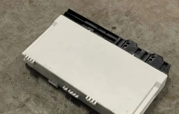 BMW 5 F10 F11 Seat control module 9225621