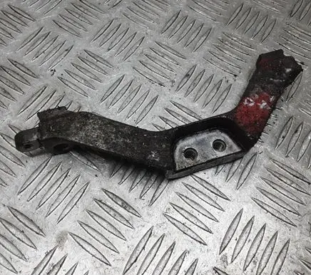 Toyota Yaris Engine mounting bracket