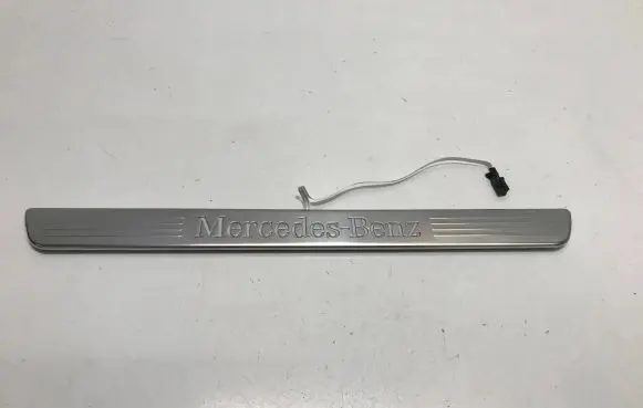 Mercedes-Benz GLE W167 Front sill trim cover A1676800104