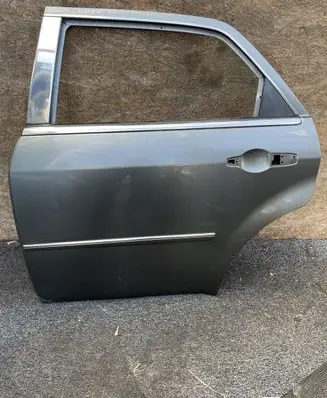 Chrysler 300 - 300C Rear door