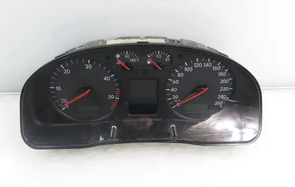 Volkswagen PASSAT B5 Speedometer (instrument cluster) 110008961015 3B0920822A