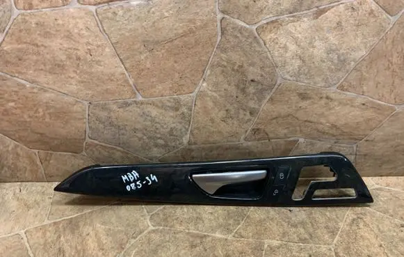 Mercedes-Benz CLS C218 X218 Front door card panel trim A2187303180