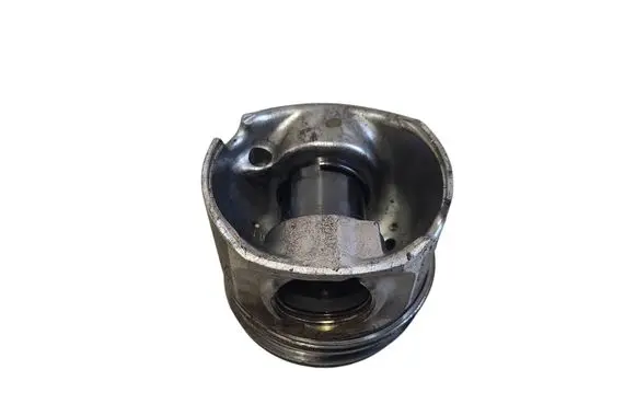 BMW 3 E90 E91 Piston 0000