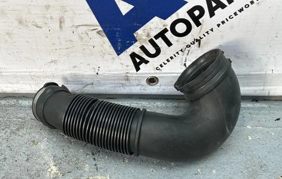 Audi A6 S6 C7 4G Air intake duct part 4G0129615E ETH2601