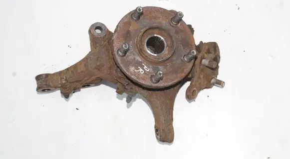 Toyota RAV 4 (XA30) Front wheel hub