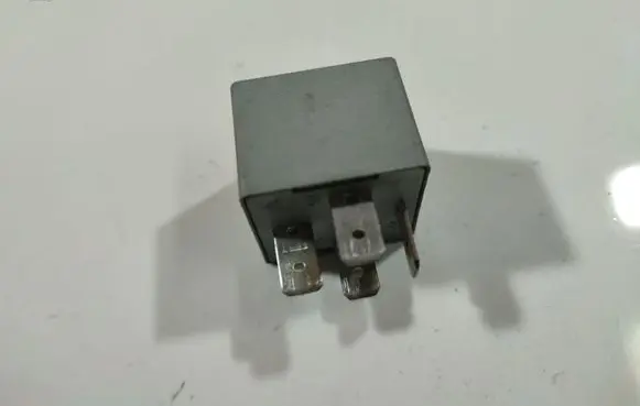 Volkswagen Touran I Other relay 141951253B
