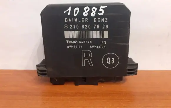 Mercedes-Benz E W210 Door control unit/module 10885 2108207626