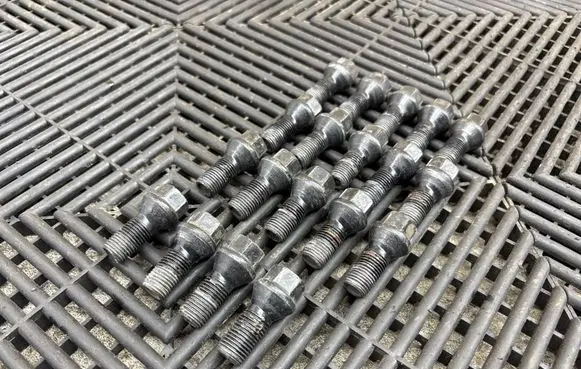 Alfa Romeo Giulia Nuts/bolts