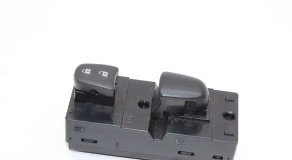 Nissan Juke I F15 Electric window control switch