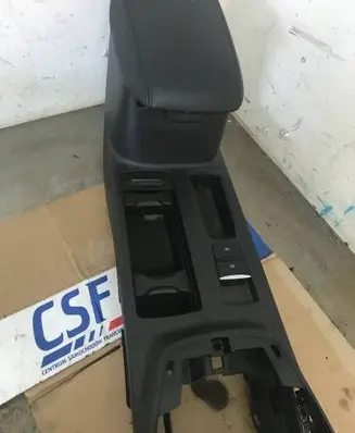 Ford Focus Center console 