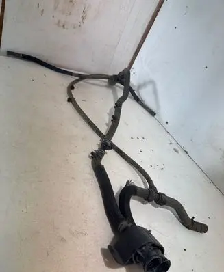 Tesla Model S Air conditioning (A/C) pipe/hose 1003117-00-G TA13FE0010081