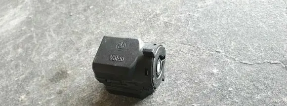 BMW 5 E39 Ignition lock contact 6901961