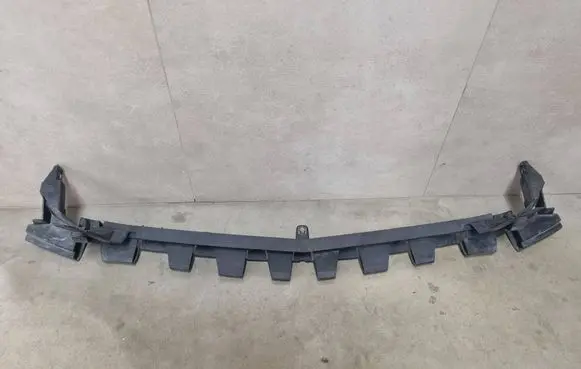 Mercedes-Benz CLS C218 AMG Front bumper mounting bracket A2188853165