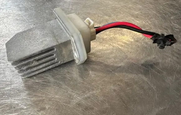 Nissan Qashqai Heater blower motor/fan resistor 70T031D20