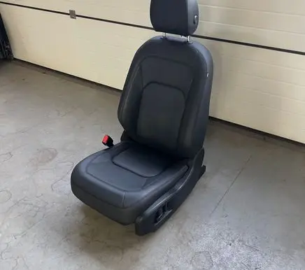Land Rover Defender Front driver seat M8E214D600AC 22080802888