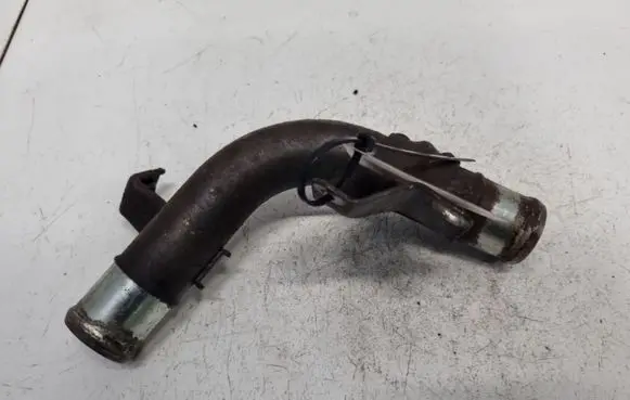 Suzuki Swift I Engine coolant pipe/hose