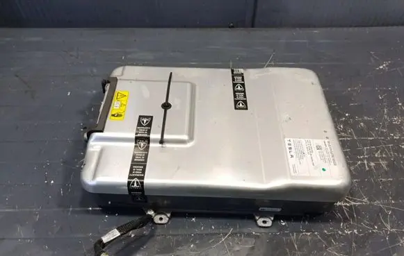 Tesla Model S Voltage converter/converter module 