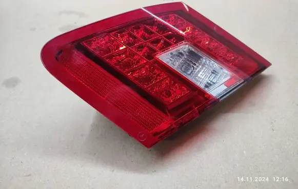 Mercedes-Benz E W212 Tailgate rear/tail lights A2128200864