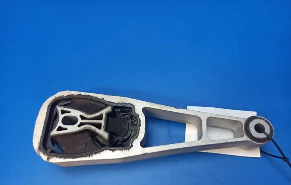 Land Rover Evoque II Engine mount bracket K8D26P082AB