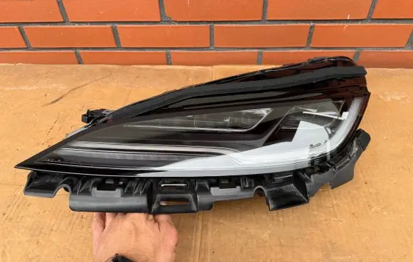 Tesla Model 3 Headlight/headlamp 176088800E CCCLA77606
