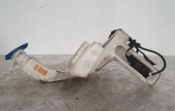 Volkswagen PASSAT B6 Windshield washer fluid reservoir/tank 3C0955453J
