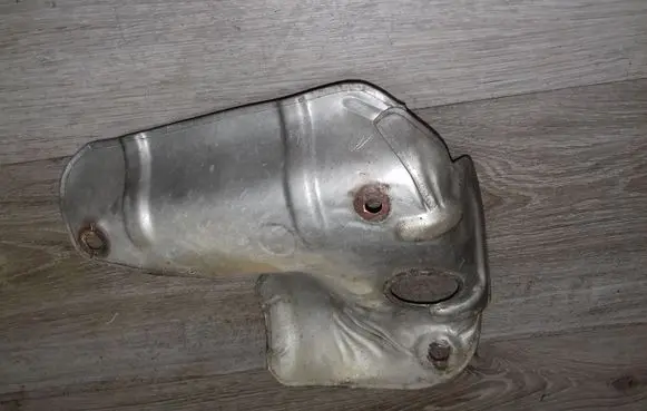 Volvo XC90 Other exhaust manifold parts 8631721