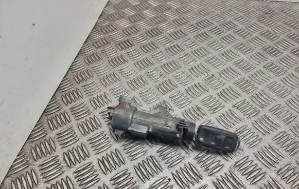 Volkswagen Transporter - Caravelle T5 Ignition lock 4B0905851C