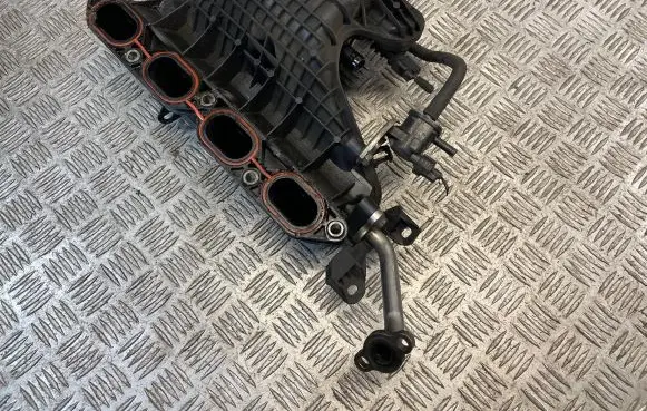 Toyota Prius (XW30) Intake manifold