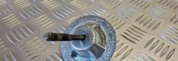 Honda FR-V Spare wheel bolt 